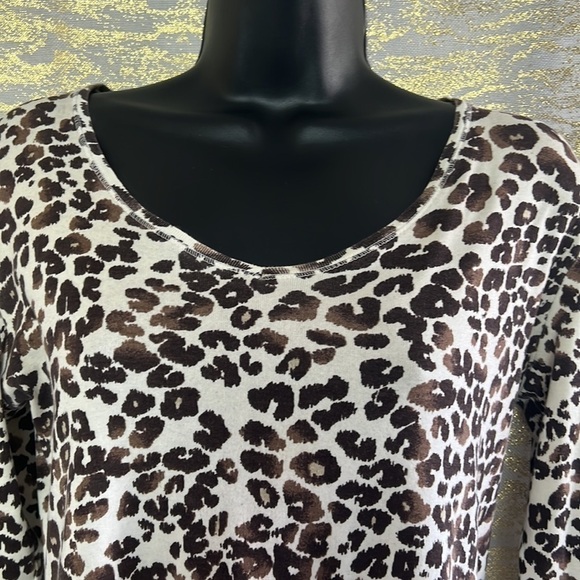 Olsen Europe Cheetah / Leopard Print Round Neck Top Size S-M/8 - Picture 3 of 12